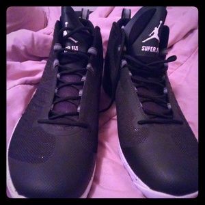 These are of course Jordan high tops super fly 5.